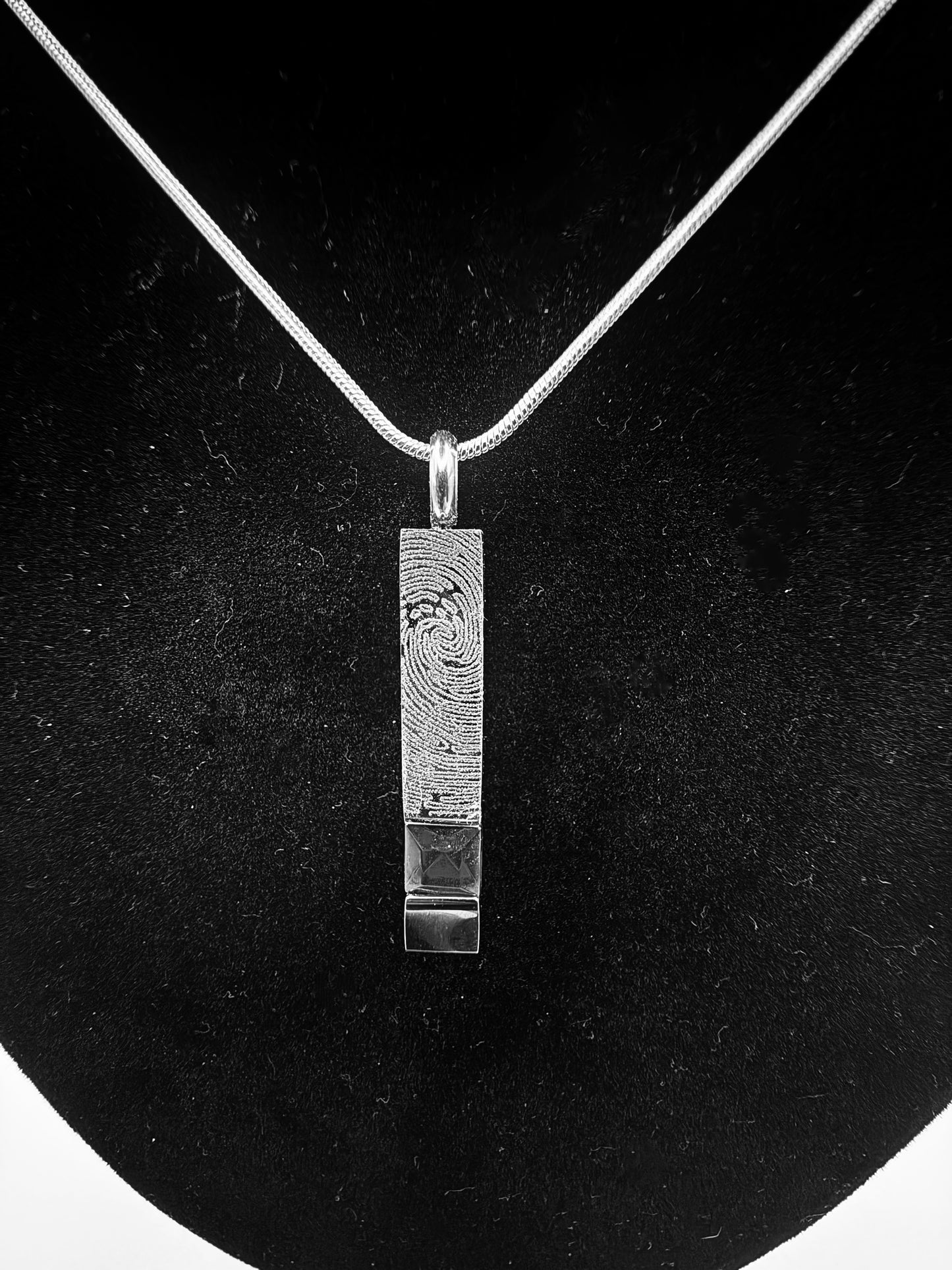 Cremation Urn Necklace – Personalized Memorial Keepsake